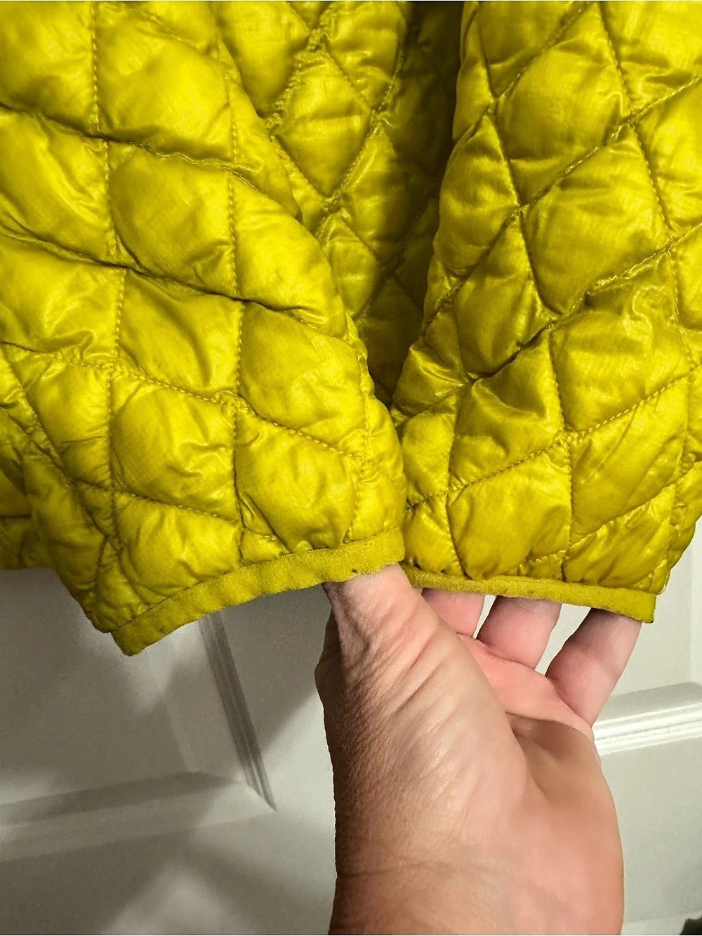 The North Face Women's Thermoball Puffer Jacket - Picture 3 of 3